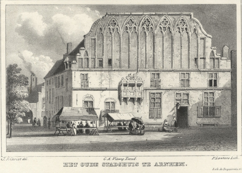 afbeelding van prent Het oude Stadshuis te Arnhem van P. Lauters, J.F. Christ (Arnhem)